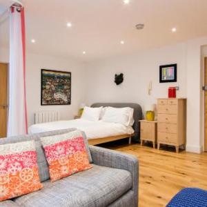 Crashpads Shoreditch Loft with Private Courtyard