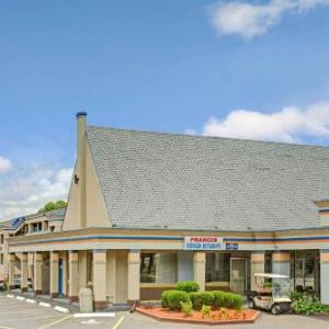 Charlotte Speedway Inn & Suites