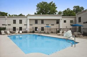 Days Inn by Wyndham Cincinnati East, Cincinnati