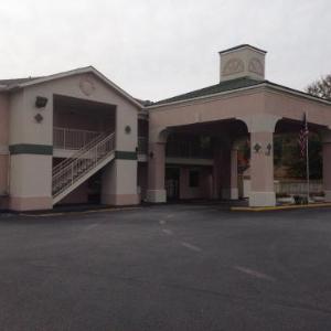 Country Hearth Inn & Suites Augusta