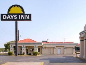 Days Inn by Wyndham South Fort Worth, Fort Worth
