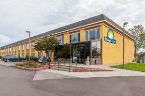 Days Inn by Wyndham Holland, Holland
