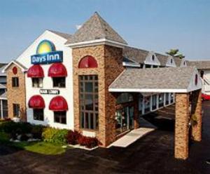 Days Inn by Wyndham Mackinaw City - Lakeview, Mackinaw City