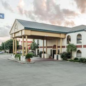 Days Inn by Wyndham New Braunfels