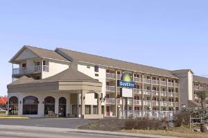 Days Inn by Wyndham Apple Valley Pigeon Forge/Sevierville, Sevierville