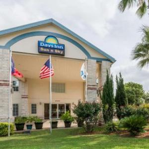 Days Inn by Wyndham San Antonio Southeast/Frost Bank Center