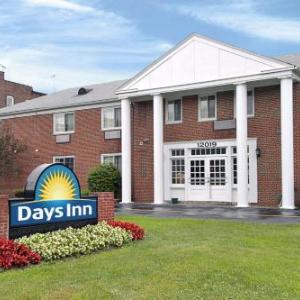 Hotels near Huntington Bank Field - Days Inn by Wyndham Cleveland Lakewood