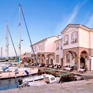 Urla Pier Hotel