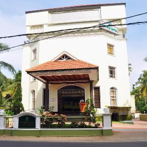 Holiday Hotel Cherai