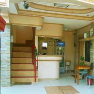 Eden Travellers Lodge