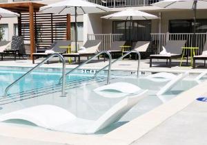DoubleTree Suites by Hilton Hotel Nashville Airport hotel near Gaylord Opryland Resort & Convention Center