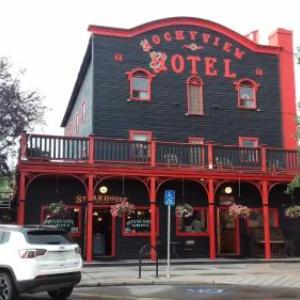 Hotels near Spray Lake Sawmills Family Sports Centre - The Cochrane Rockyview Hotel