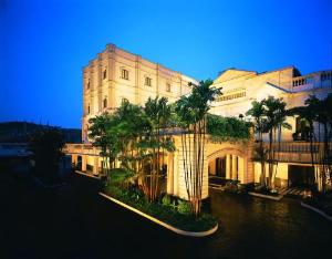 The Oberoi Grand Kolkata, Calcutta