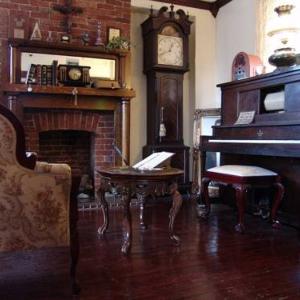 Leechburg Hotels Deals At The 1 Hotel In Pa The Old Parsonage Bed And Breakfast