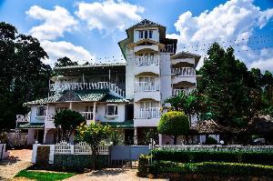Lakezone Holiday Resort, Munnar