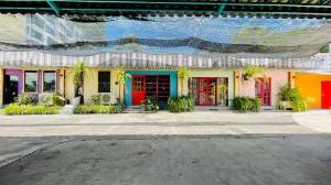 Super Hostel, Nonthaburi
