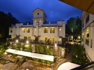 Crystal County Resort, Lonoavale