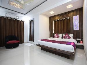 OYO 2572 Hotel Galaxy Park, Indore