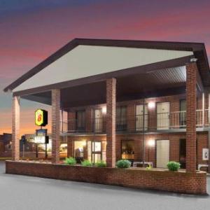 Lyman Harbor Hotels - Super 8 by Wyndham Sandusky