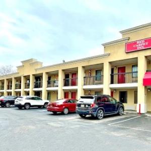 Lansdowne Theater Hotels - Red Carpet Inn Philadelphia Airport