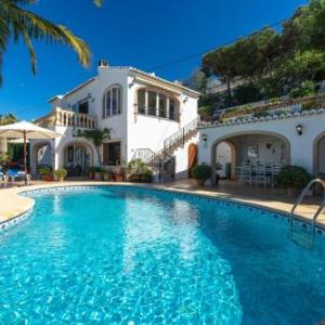 Casa Que Sera by Aguilarent