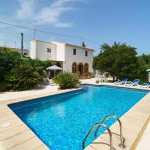 Casa Seniola by Aguilarent
