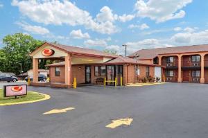 Econo Lodge Nashville North hotel near Gaylord Opryland Resort & Convention Center