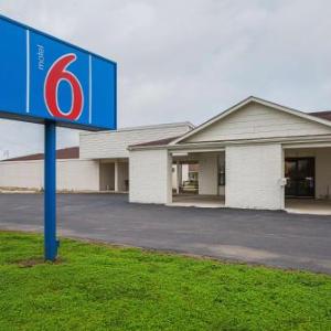 Motel 6-Madisonville TX