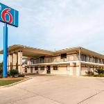 Motel 6-San Antonio TX - South WW White Rd