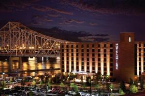 HoteLumiere at The Arch, Saint Louis