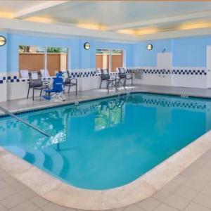 Beaumont Hotels with Indoor Pools Deals at the 1 Hotel with an