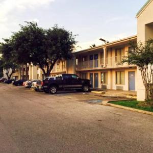 Motel 6-Houston TX - East