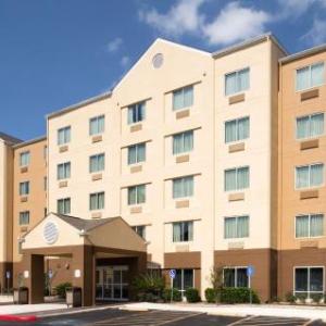 Fairfield Inn & Suites by Marriott San Antonio Airport/North Star Mall