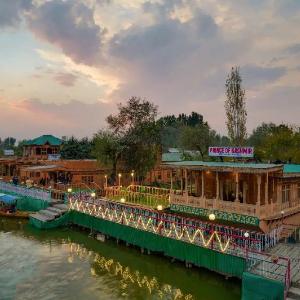 Prince of Kashmir Luxury Houseboat