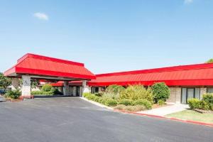 Ramada by Wyndham New Braunfels, New Braunfels
