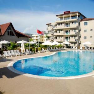 Godija Hotel & Suites