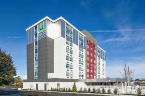 Holiday Inn Express Richmond - Midtown, an IHG Hotel, Richmond