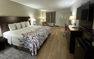 Red Roof Inn PLUS+ Dallas - Addison, Addison