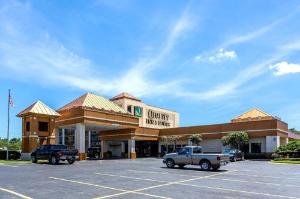 Quality Inn & Suites Baton Rouge West - Port Allen, Port Allen