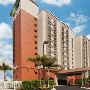 Hotels near Steinmetz Hall Orlando - Holiday Inn Express & Suites - Nearest Universal Orlando