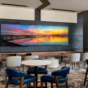 Courtyard by Marriott Philadelphia South at The Navy Yard