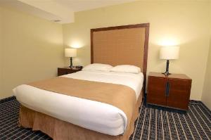 Medicine Hat Suites, Medicine Hat