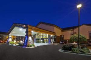 Holiday Inn Express Detroit-Warren/General Motors Technology Center, an IHG Hotel, Warren