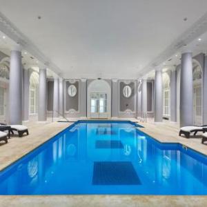 Hotels near Novello Theatre - Waldorf London Hilton