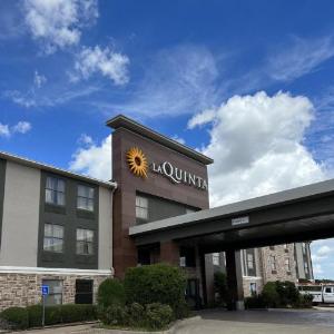 La Quinta Inn & Suites by Wyndham Denison - North Lake Texoma