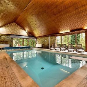 Durbuy Forest Villa with Pool