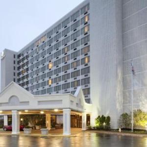 Hotels near Christ First Florissant - DoubleTree By Hilton Saint Louis Westport