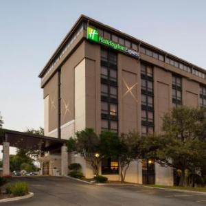 Hotels near Thirsty Horse Saloon San Antonio - Holiday Inn Express Hotels San Antonio Airport