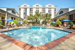 DoubleTree by Hilton DFW Airport North, Irving