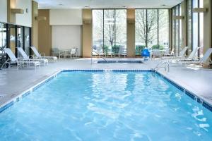 DoubleTree by Hilton Dearborn, Windsor